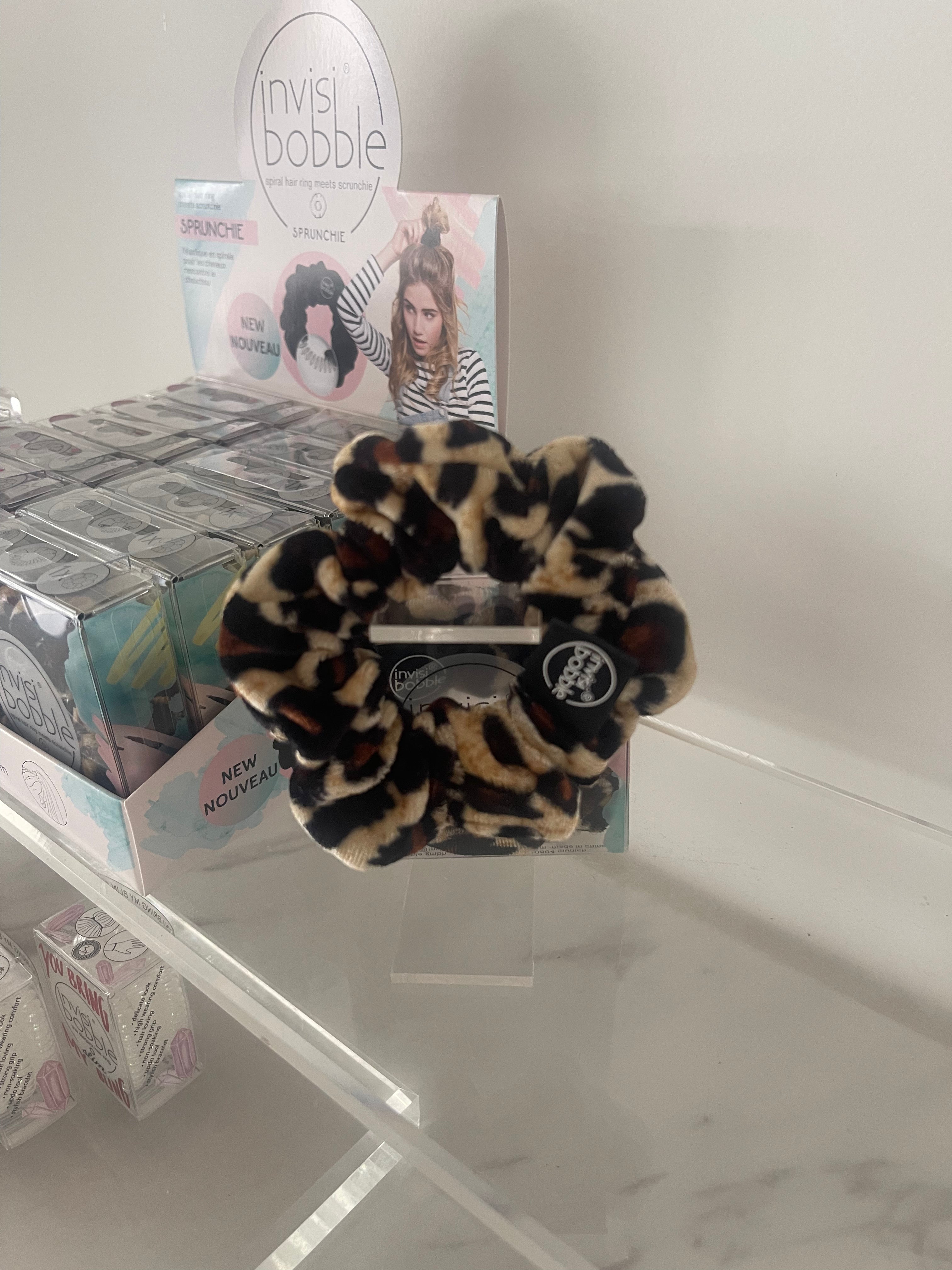 Limited offer; Sprunchie invisibobble set includes 20 units + Rip Open Display Box. Phoenix Nationale
